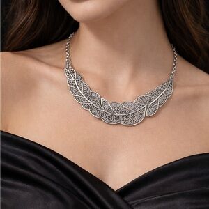 Elegant Silver Leaf Necklace